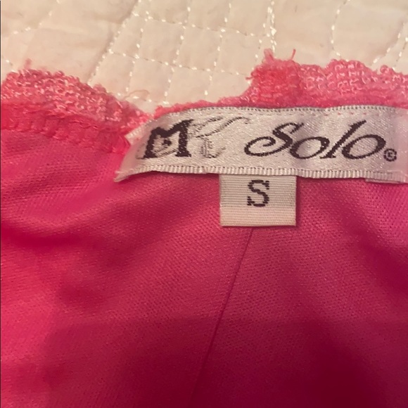 Adorable pink top - Picture 3 of 3